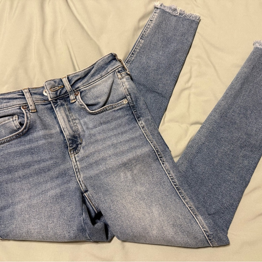 Free People Light Wash Denim Cropped Jeans